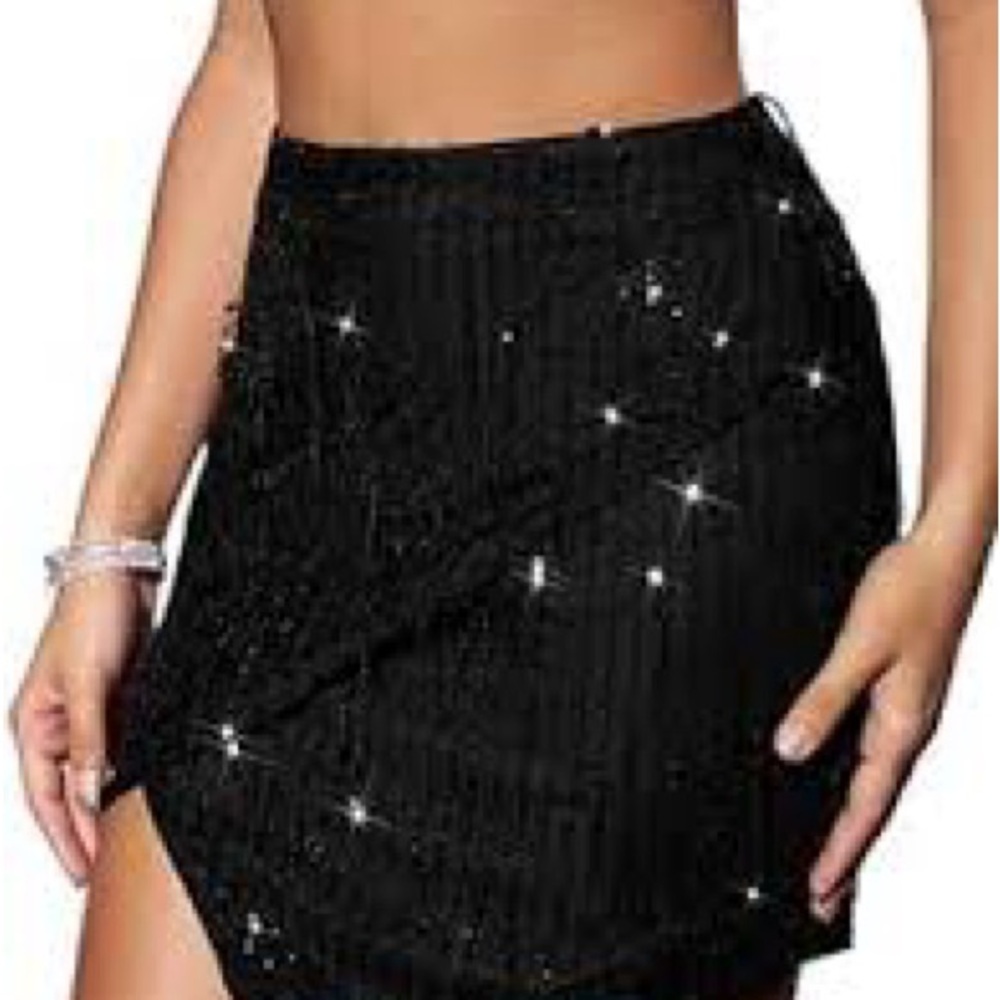 Elegant Sparkly Black Fringe Skirt and One Shoulder Matching Top NWT Size S‎ - Picture 2 of 6